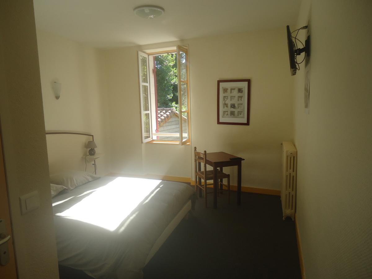 Logis Hotel Du Champ De Foire Saint-Aulaye-Puymangou Zewnętrze zdjęcie